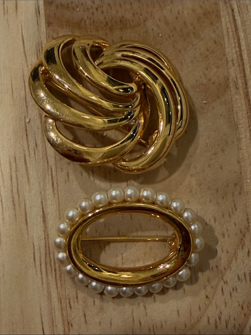 2 Napier Gold Knot & Pearl Oval Brooch Set - Gold